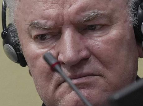 Ratko Mladiç’in Tahliye Talebi Reddeddildi: Soykırım Suçlusunun Tedavi Durumu Değerlendirildi
