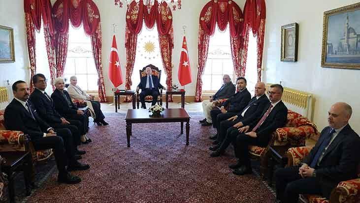 Cumhurbaşkanı Erdoğan, Adnan Menderes Ailesini Ziyaret Etti