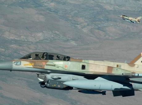 İsrail, Lübnan'ın Sur Kentine Hava Saldırısı Düzenledi