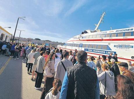 Türk Tatilcilerin Yunan Adalarındaki Fahiş Feribot Fiyatları