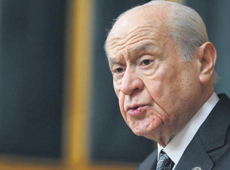 Bahçeli'den CHP İkilisine Eleştiri: 'Paralel Liderlik İstikrarı Tehdit Ediyor'