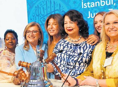 Kadın Yöneticiler: İş Dünyasında Değişimin Anahtarı
