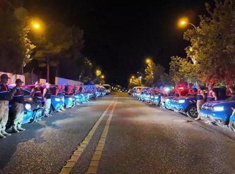 Şanlıurfa ve Bursa'da Uyuşturucu Operasyonu: 135 Gözaltı ve Çok Sayıda Ele Geçirilen Madde