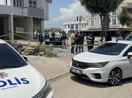Adana'da Babası Tarafından Vurulan Genç, Son Yolculuğuna Uğurlandı