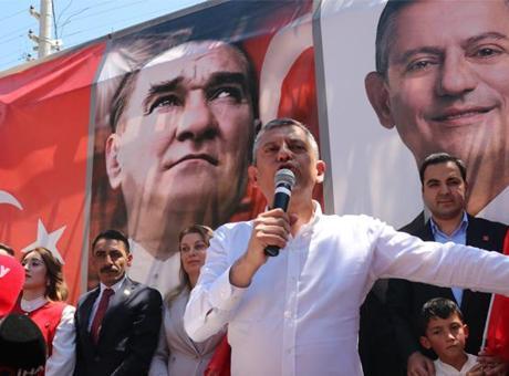 Özgür Özel, Tekke'de Kılıçdaroğlu'na Sert Çıktı: 'Yenilgiye Alışanları Arkada Bıraktık!'
