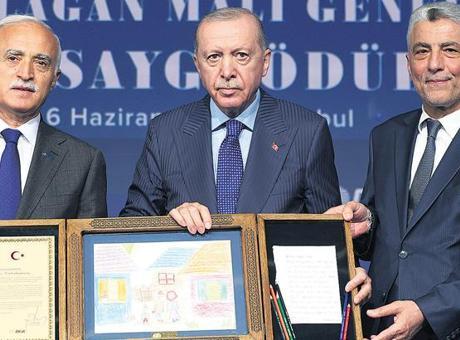 Cumhurbaşkanı Erdoğan'dan Ustalara Saygı Ödül Töreni'nde Güçlü Türkiye Vurgusu