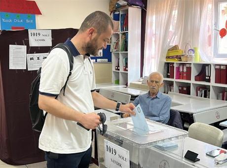 İstanbul'da 7 İlçede Ara Seçim Heyecanı: Sandıklar Kuruldu