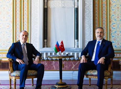 Dışişleri Bakanı Hakan Fidan, Azerbaycanlı Mevkidaşı Bayramov ile İstanbul'da Görüştü