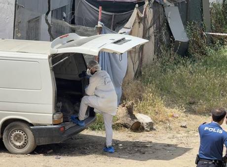 Bağcılar'da Şok Eden Olay: Çocukların Bulduğu Ceset, Uzun Süredir Rahatsız Edici Koku Kaynağıydı