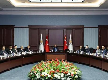 Cumhurbaşkanı Erdoğan'dan Fransa ve İsrail'e Sert Uyarı: 'Macera Peşinde Koşmayın'