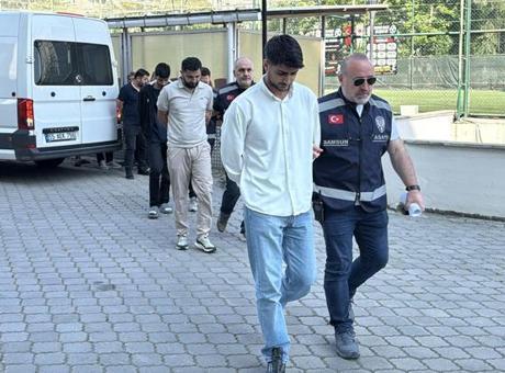 Büyükşehir Belediye Başkanı Halit Doğan’ın Adını Kullanarak Dolandırıcılık Yapan 6 Zanlı Adliyeye Sevk Edildi