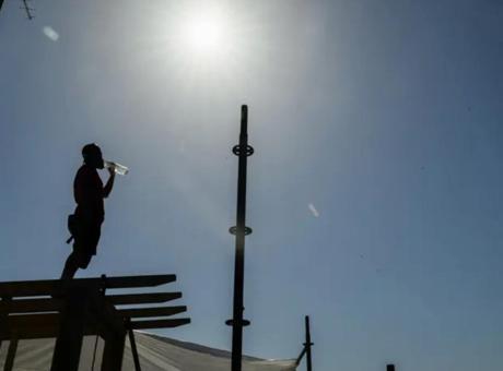 Fransa'da Kırmızı Alarm: Ordu Sıcak Hava Dalgası İçin Göreve Hazır!