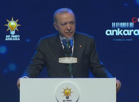 Levent Koç, CHP'den İstifa Edip AK Parti'ye Katıldı: Rozetini Erdoğan Taktı