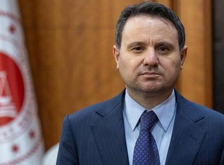 Bakan Gürlek, Özgür Özel'den 150 Bin TL Manevi Tazminat Kazandı