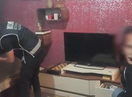 İstanbul'da Kaçak Akaryakıt Operasyonu: 7 Gözaltı ve Yüklü Miktarda Malzeme Ele Geçirildi
