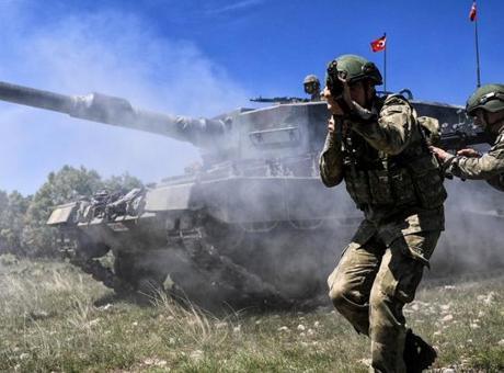 NATO Yetkilisinden Türkiye'ye Vurgu: 'Savunma Kapasitesi Hayranlık Verici'