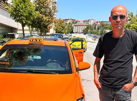 Müşterilerden taksiciye çılgın teklif: Çok güzel ve tuhaf bir yolculuk oldu