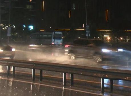İstanbul'da yağış etkili oldu