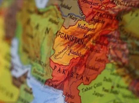 Pakistan, Afganistan'da 10 noktaya hava saldırısı düzenledi
