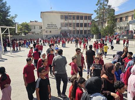 Şanlıurfa'da 5.4 büyüklüğünde deprem: Eğitime 1 gün ara verildi