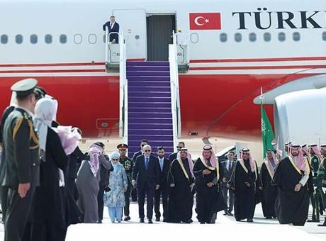 Cumhurbaşkanı Erdoğan, Suudi Arabistan Ziyaretini Tamamlayıp Kahire'ye Gitti