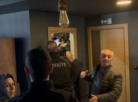 Restoranda Temizlik Faciası: Havalandırma Boşluğuna Düşen Çalışan Halatla Kurtarıldı