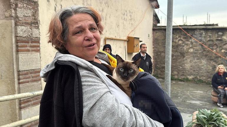 Beyoğlu'nda Yangın Faciası: Mahsur Kalan Kedi Kurtarılamadı