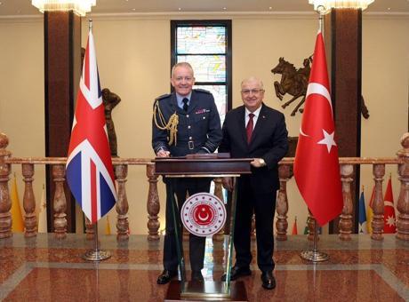 Milli Savunma Bakanı Güler, Birleşik Krallık Genelkurmay Başkanı Knighton'ı Karşılamaktan Gurur Duydu