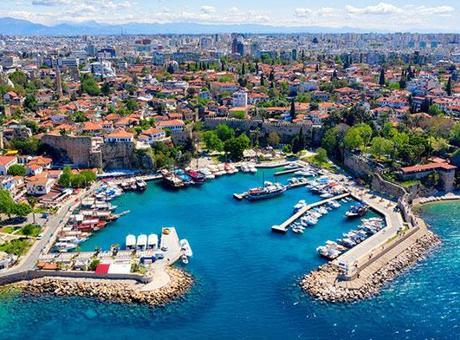 Antalya, Ocak 2026'da Tarihinin En Yüksek Turist Sayısını Kayıt Etti