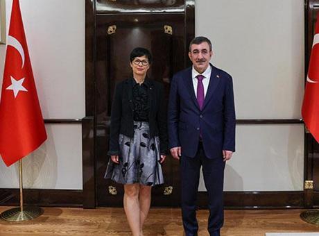 Cevdet Yılmaz, Avrupa Komisyonu Üyesi Marta Kos ile Türkiye-AB İlişkilerini Ele Aldı