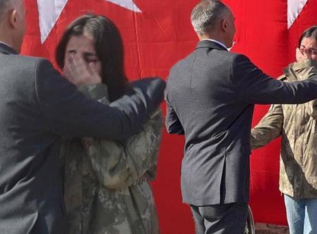 Depremde Kurtarıcı Olan Askerle 3 Yıl Sonra Buluşma: 'Montu Verdi ve Güvende Hissettim'