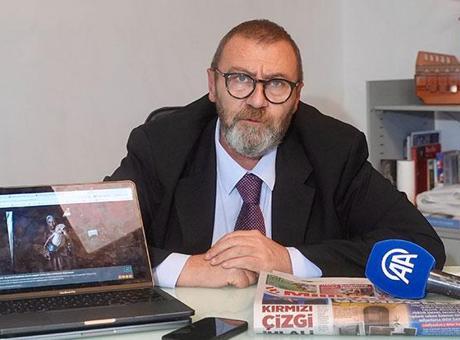 Özay Şendir, 'Yılın Kareleri' Oylamasında Öne Çıkan Fotoğrafları İnceledi