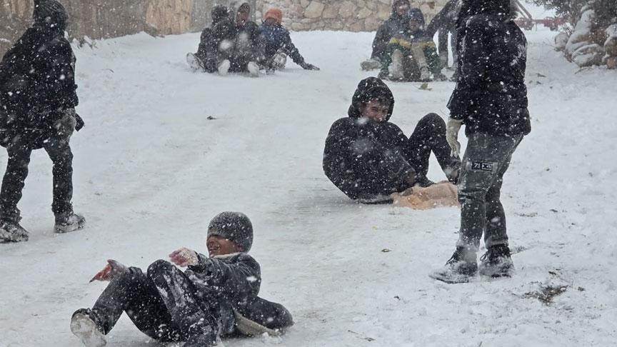 Kar Yağışı Nedeniyle Eğitime Ara Verilen İki Kent: Okulların Tatil Olduğu Açıklandı