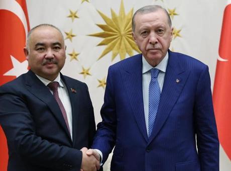 Cumhurbaşkanı Erdoğan, Kırgızistan Meclis Başkanı Turgunbek Uulu'yu Ağırladı