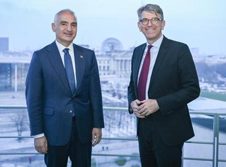 Bakan Ersoy, Berlin'de Kültürel İlişkiler İçin Alman Bakan Weimer ile Görüştü