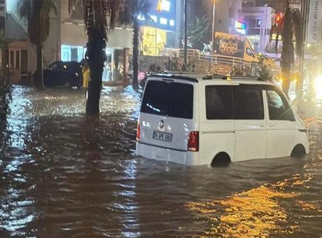 Bodrum'da Yoğun Yağışlar Nedeniyle Okullar Tatil