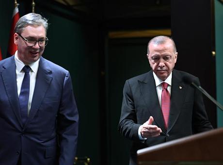 Türkiye ve Sırbistan Arasında İkili İlişkileri Güçlendiren Ortak Bildiri Yayınlandı