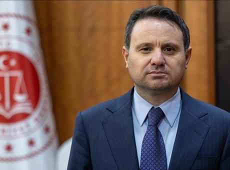 Adalet Bakanı Akın Gürlek'ten Meclis'teki Yemin Töreni Üzerine Açıklama: 'Yaşananlar Beni Üzdü'