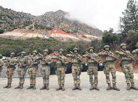 Eğirdir’deki Dağ Komando Okulu, Milliyet Gazetesi'ne Kapılarını Açıkladı: Sivri Dağı’nın Kahramanları