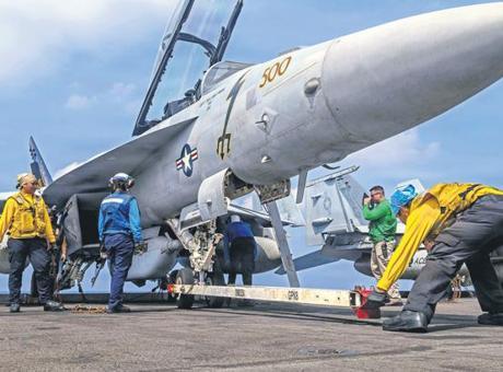 İran'daki Olası Rejim Değişiklikleri ve Savaş Çizgisi: Uzmanların Değerlendirmeleri