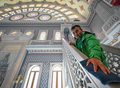 Mersin Ramazan’a Hazır: 13 İlçedeki İbadethaneler Steril Hale Getirildi