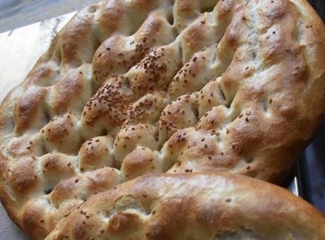 İzmir'de Ramazan Pidesinin Fiyatı Belirlendi: 300 Gramlık Pide 30 TL