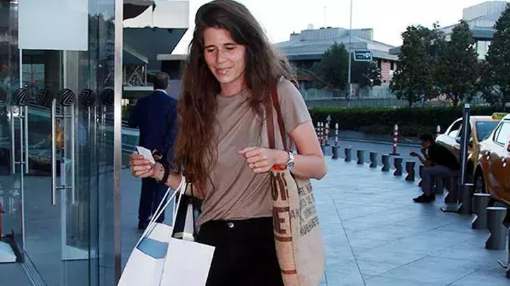 Ünlü İsimlere Yönelik Uyuşturucu Soruşturmasında Çeşme Belediye Başkanı Lal Denizli İfadeye Davet Edildi