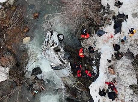 Bitlis'te Feci Kaza: 3 Kişi Hayatını Kaybetti, 5 Yaralı