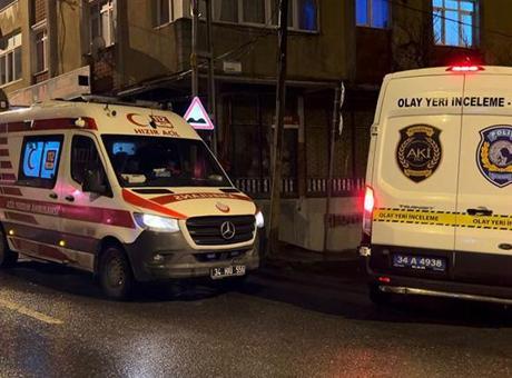 Arnavutköy'de Dehşet Gecesi: Eşini Çocuklarının Önünde Bıçakladı