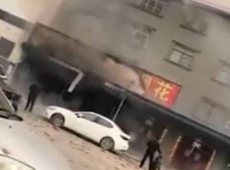 Çin'deki Havai Fişek Dükkanında Yaşanan Feci Patlama: 12 Kayıp