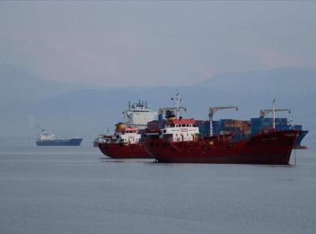 İzmit Körfezi 2023'te 9.206 Gemiyi Ağırladı: Türkiye'nin Lojistik Merkezi