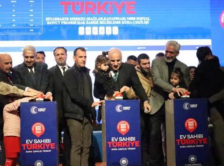 Diyarbakır'da TOKİ Sosyal Konut Projesinin Kura Çekimi Gerçekleşti