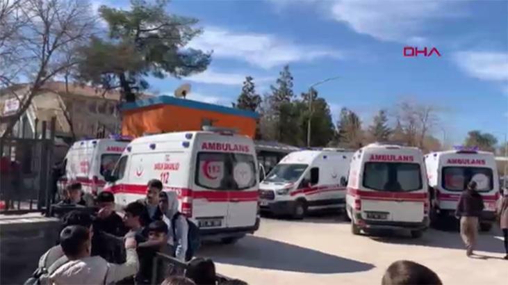 Diyarbakır'daki Ortaokulda Cıva Zehirlenmesi Şüphesi: Öğrenciler Hastaneye Kaldırıldı
