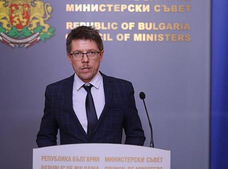 24 Saatte İstifa Eden Bakanın Şaşırtan Gerekçesi